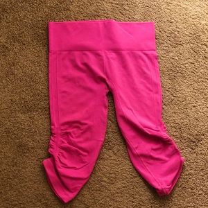 Lululemon crop leggings (hot pink)